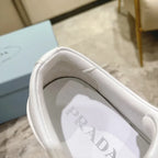 P - SNEAKERS