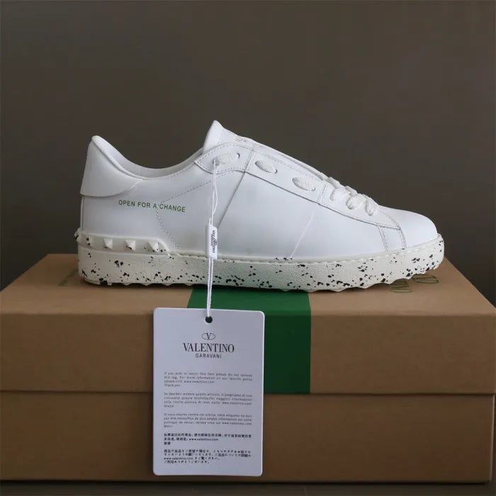 V - SNEAKERS