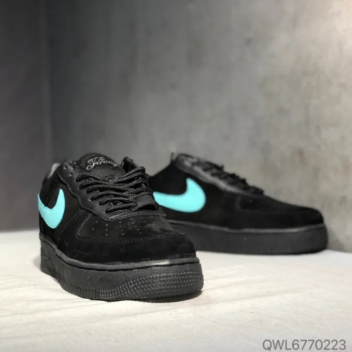 N - SNEAKERS
