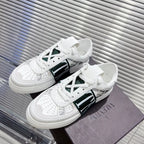 V - SNEAKERS