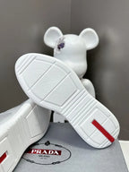 P - SNEAKERS