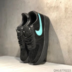 N - SNEAKERS