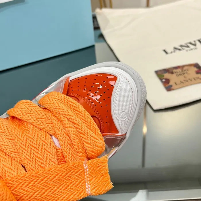 L - SNEAKERS