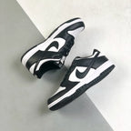 N - SNEAKERS