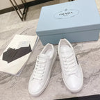 P - SNEAKERS