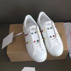 V - SNEAKERS