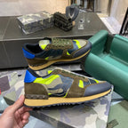 V - SNEAKERS
