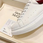 A - SNEAKERS
