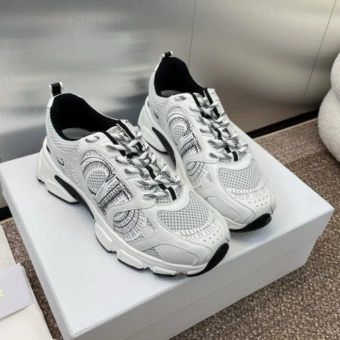 D - SNEAKERS