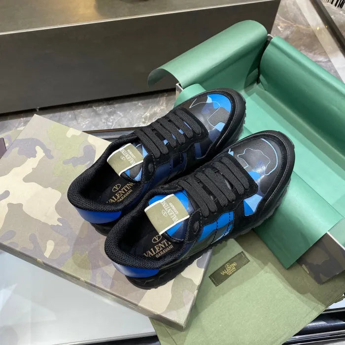 V - SNEAKERS