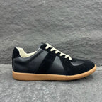 M - SNEAKERS