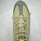 C - SNEAKERS