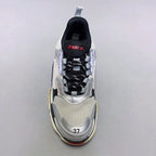 B - SNEAKERS