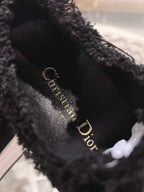 D - SNEAKERS
