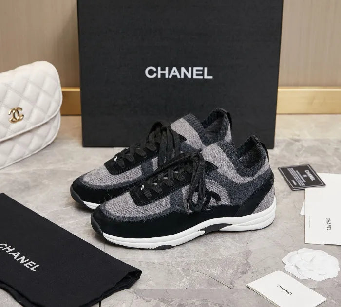 C - SNEAKERS