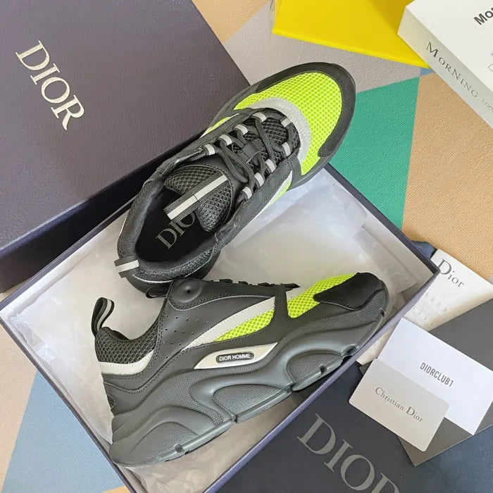 D - SNEAKERS