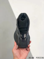 Y - SNEAKERS