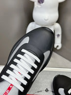P - SNEAKERS