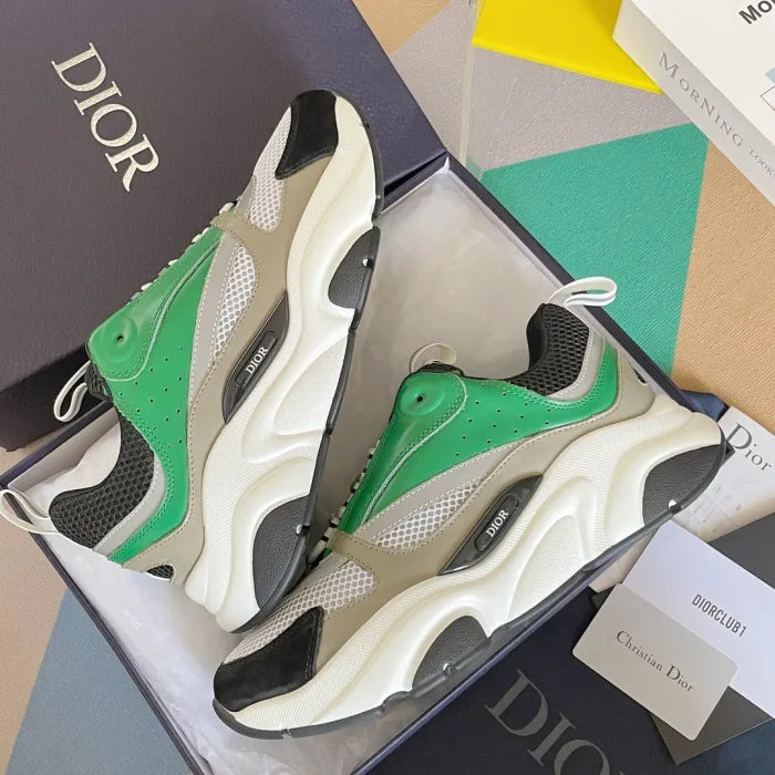 D - SNEAKERS