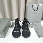 B - SNEAKERS