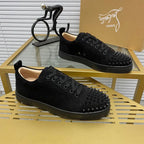 C - SNEAKERS