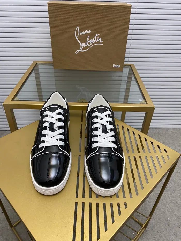 C - SNEAKERS