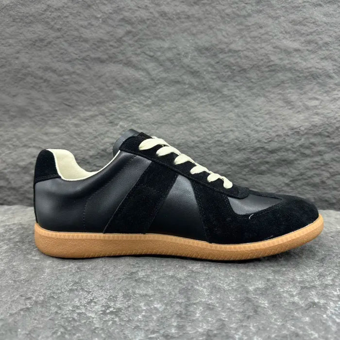 M - SNEAKERS